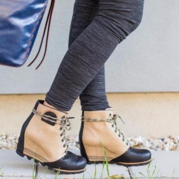Sorel 1964 PDX Waterproof Hidden Heel Wedge Tan Black Boots Ankle Leather Sz 8.5 - Picture 1 of 12